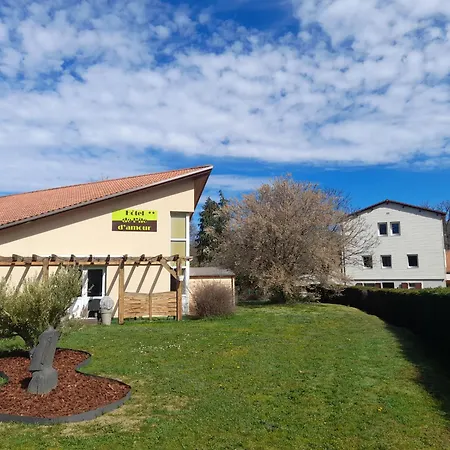 De L'ile D'amour Hotel